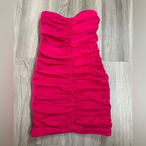 Zara Ruched Corset Dress in Fuchsia - Picture 3 of 7